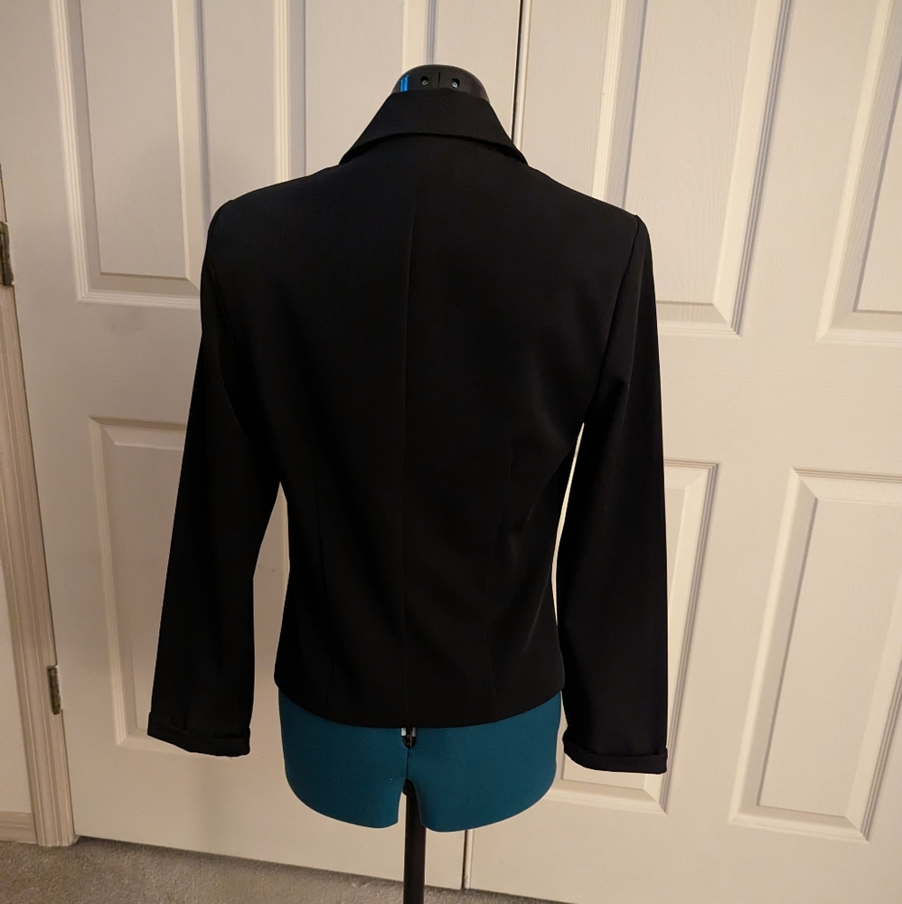 Black blazer, juniors, size large - Picture 3 of 5